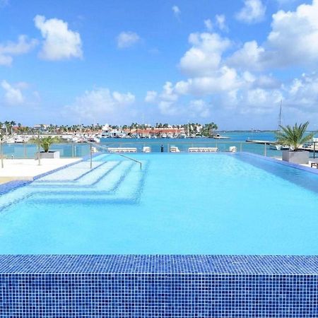 Stylish Luxury Condo, Central Location, Ocean View, Pool, Gym Ораньестад Экстерьер фото